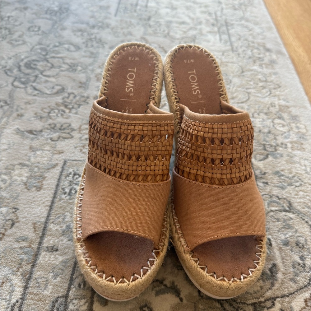TOMS Women's Brown Woven Espadrille Mules
